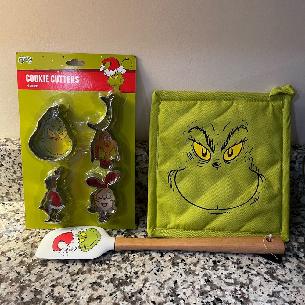 Grinch cookie cutters spatula pot holder Christmas NEW